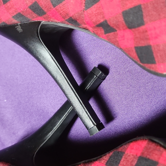 Bamboo brand red and black gingham heels. Size 9 - Picture 3 of 6